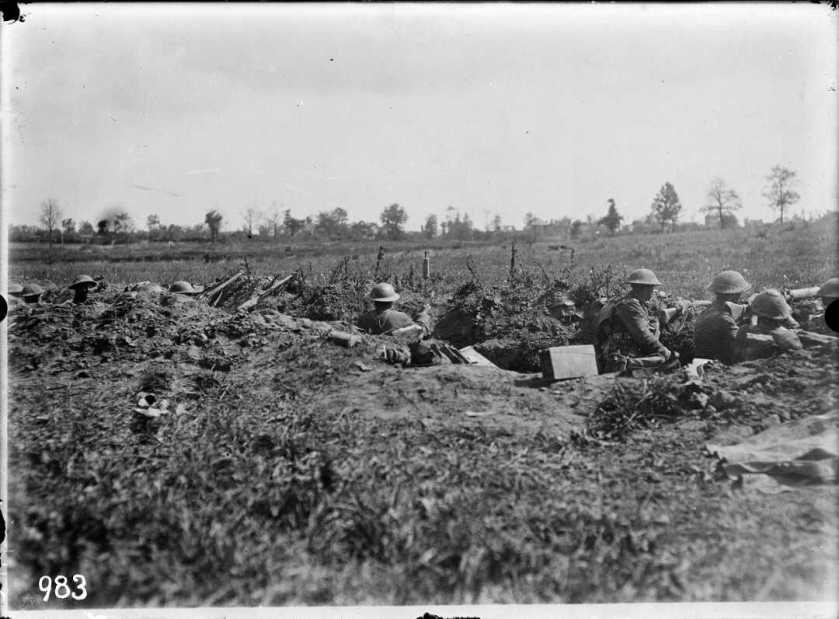 nlnzimage 1-2 013552-G Wellington Regiment waiting to enter Bapaume, 29 August 1918